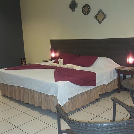 Hotel La Arboleda มานากัว ภายนอก รูปภาพ